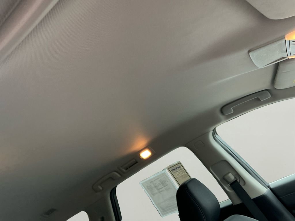 Used 2024 Nissan Pathfinder S w/ Cargo Package image 9