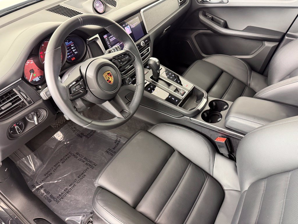 Certified 2023 Porsche Macan GTS AWD/4WD image 4