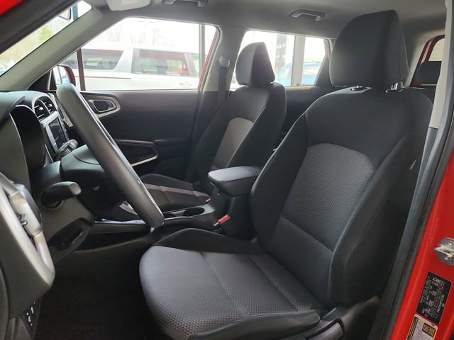 Certified 2023 Kia Soul LX w/ LX Technology Package FWD image 11