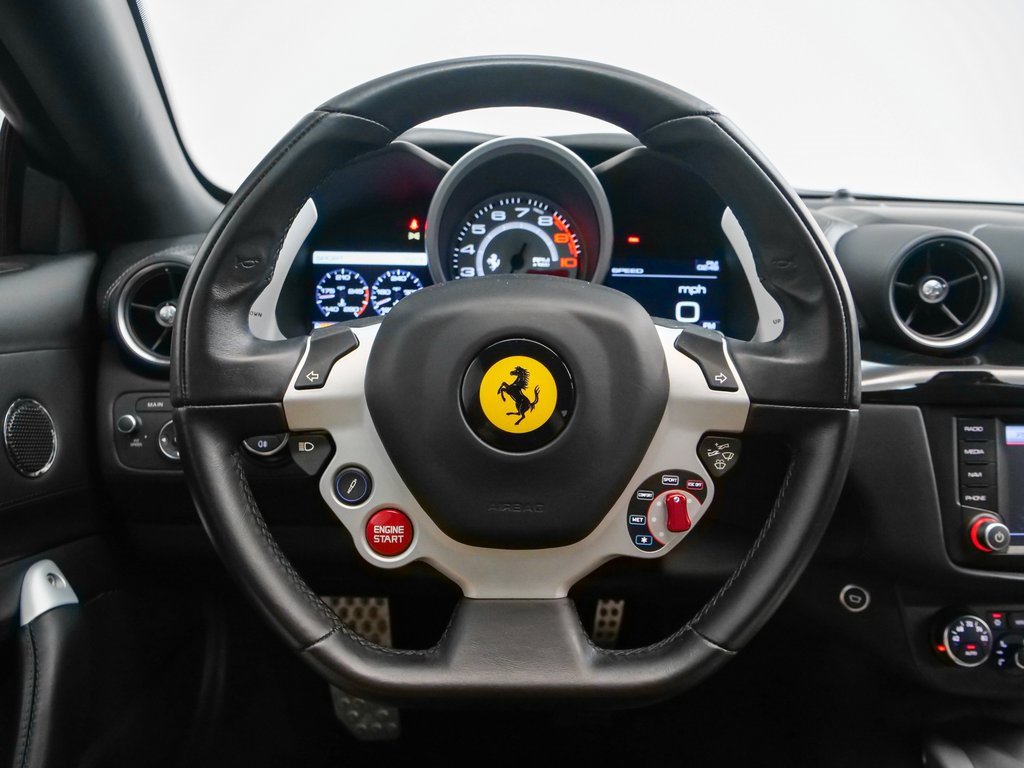 Certified 2015 Ferrari FF image 40