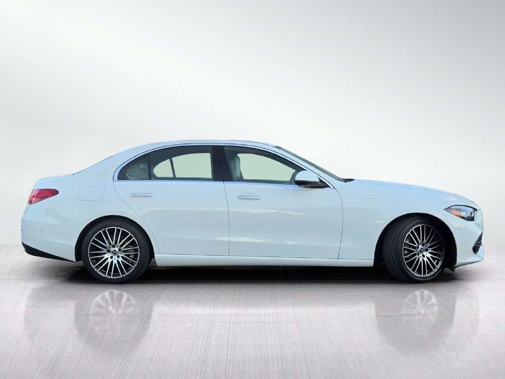 Used 2024 Mercedes-Benz C 300 4MATIC Sedan image 3