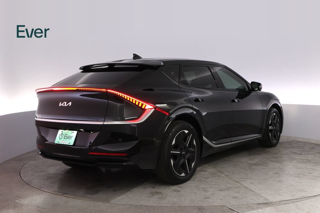 Used 2025 Kia EV6 Wind RWD image 3
