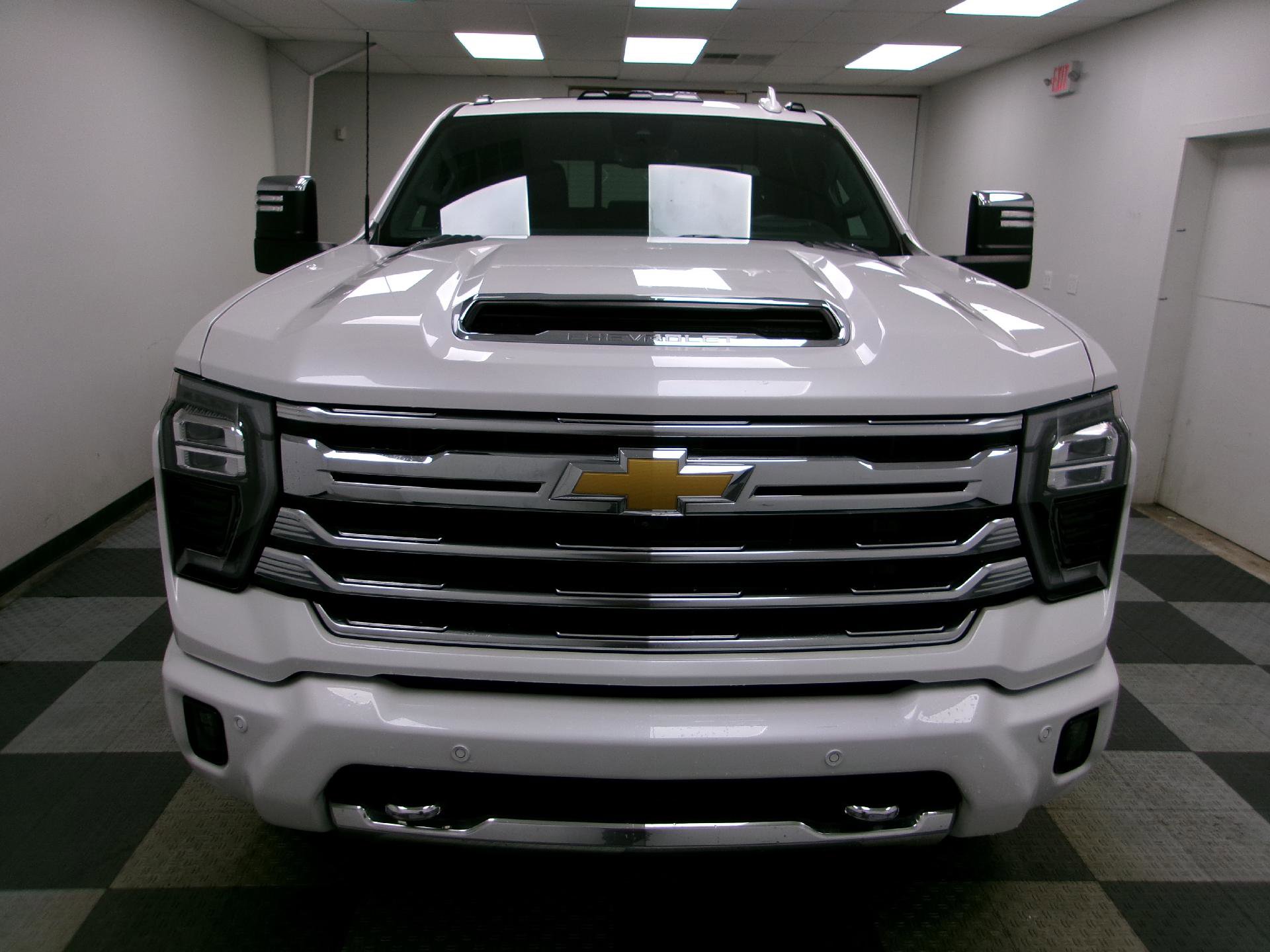 Certified 2024 Chevrolet Silverado 2500 High Country w/ Technology Package image 16