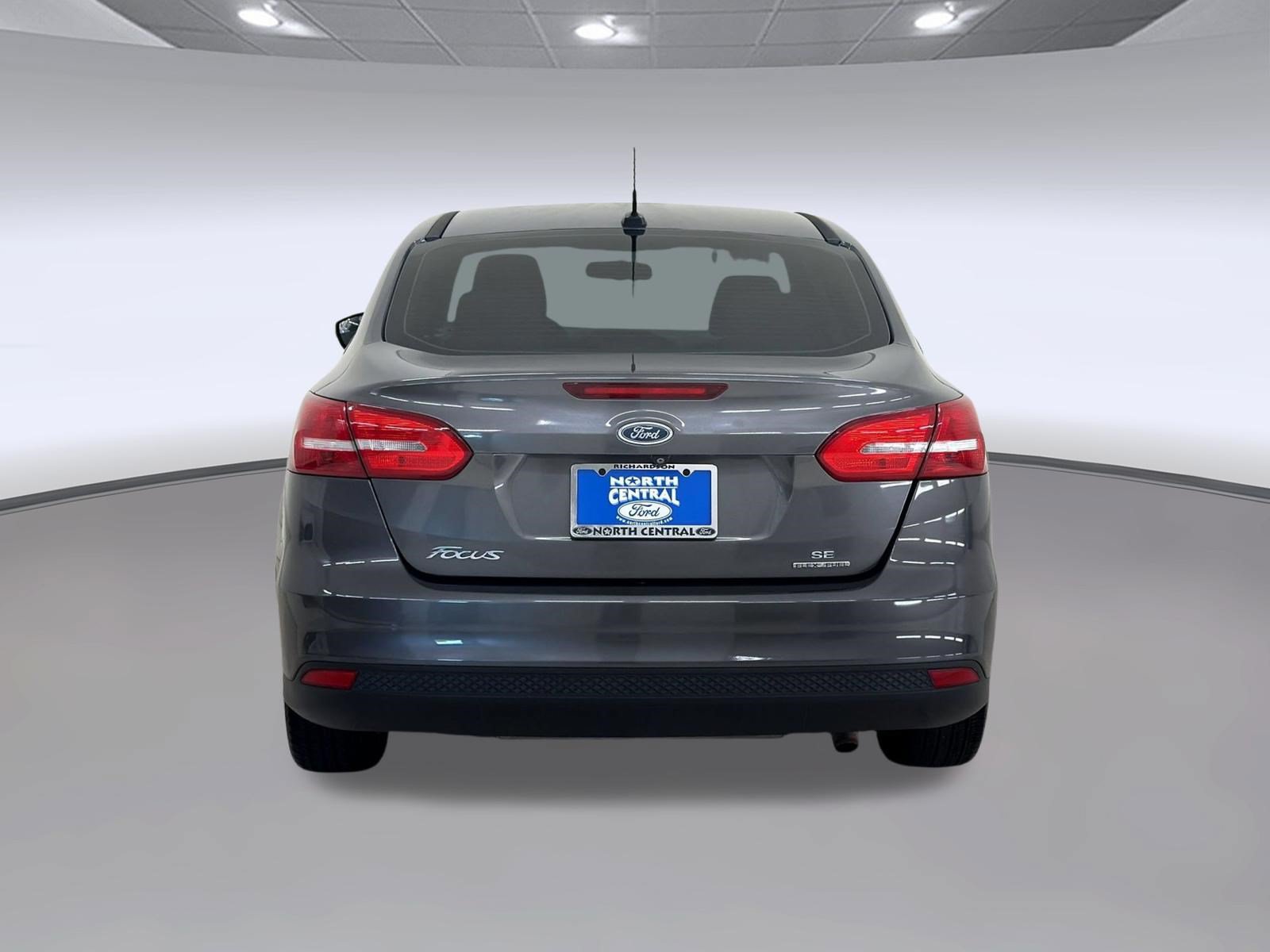 Used 2015 Ford Focus SE FWD image 10