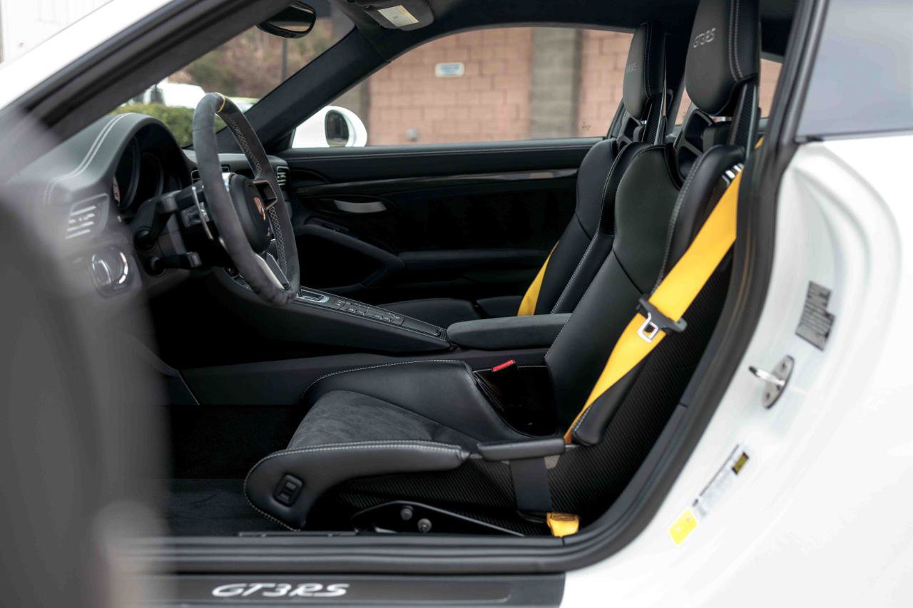 Used 2016 Porsche 911 GT3 RS image 39