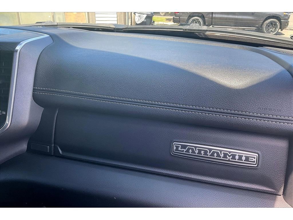 Used 2023 RAM 1500 Laramie AWD/4WD image 16