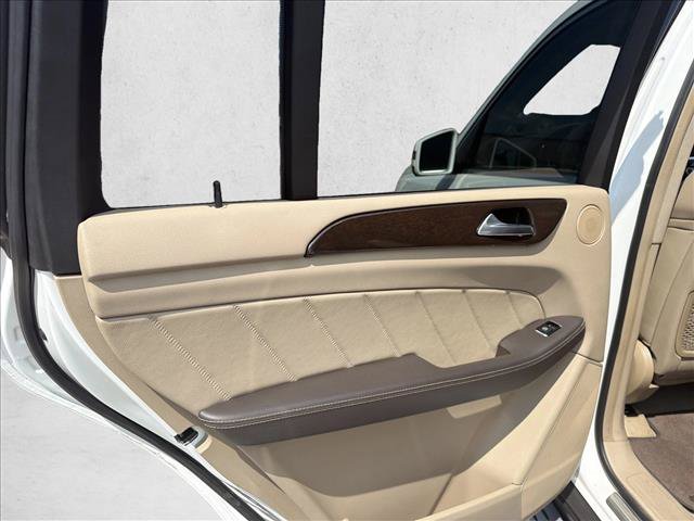 Used 2015 Mercedes-Benz GL 450 4MATIC w/ Appearance Package image 18
