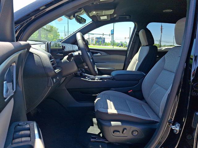 New 2026 Chevrolet Traverse LT w/ Midnight/Sport Edition FWD image 8