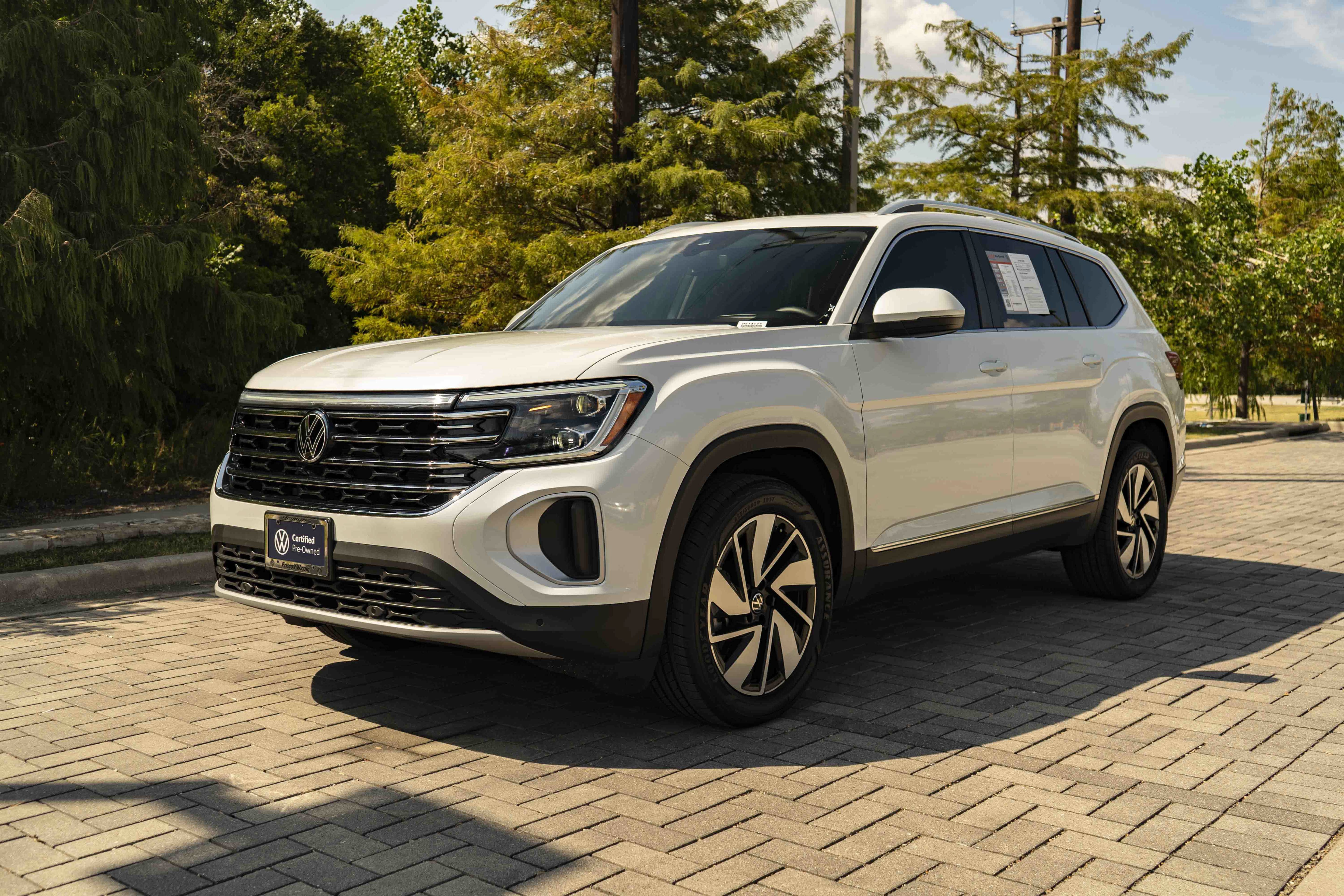 Certified 2024 Volkswagen Atlas SEL AWD/4WD image 4