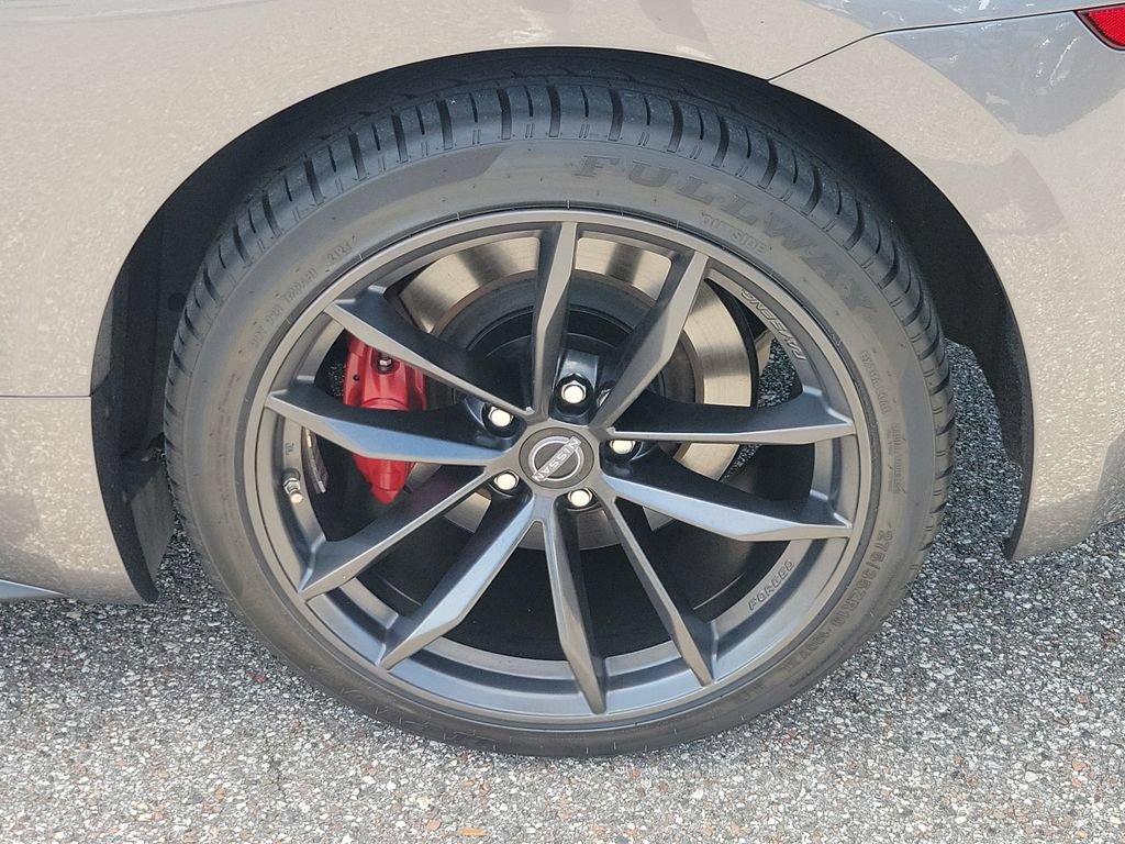 Certified 2024 Nissan Z Performance w/ Floor Mat Package RWD image 5