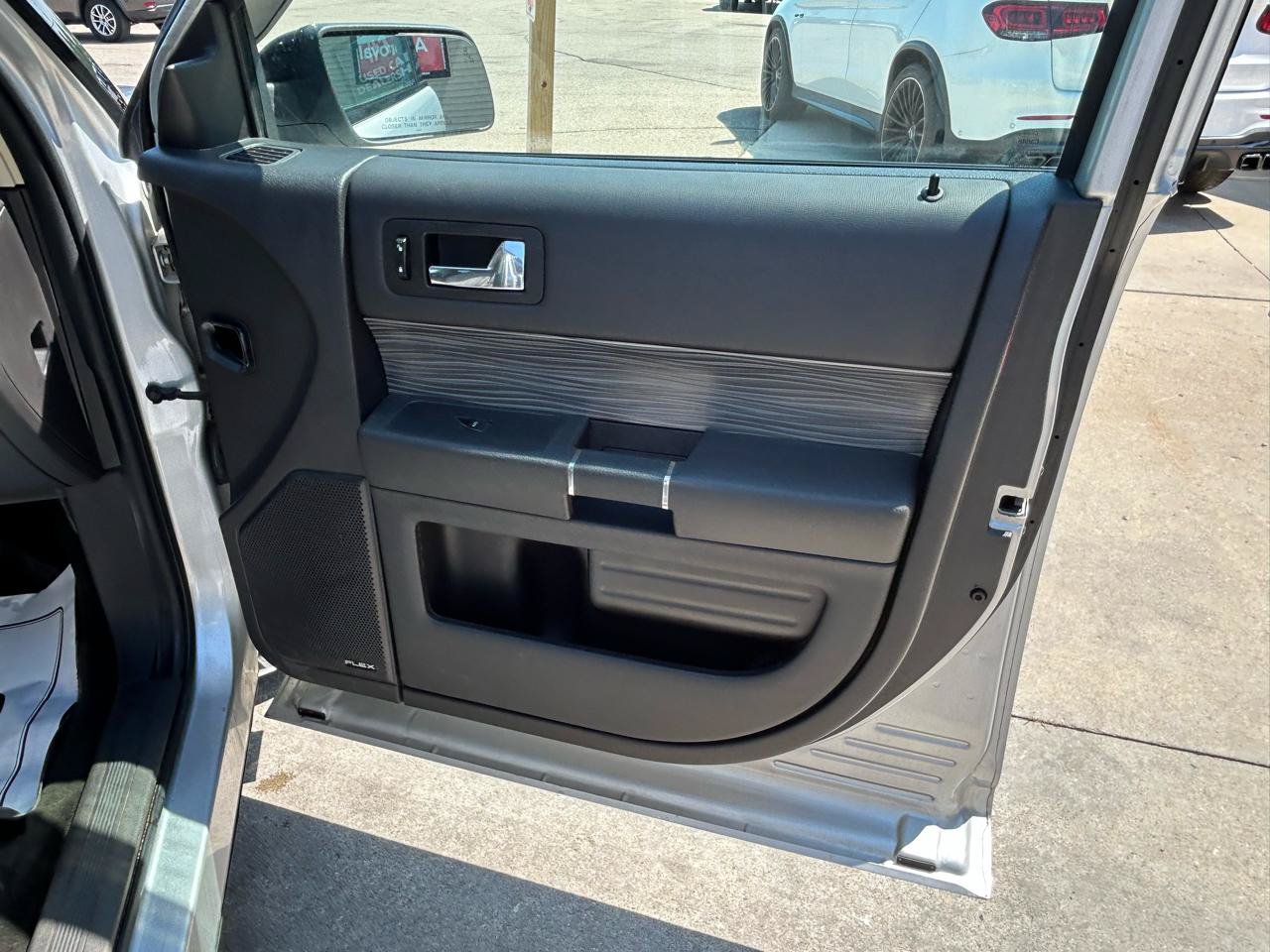 Used 2018 Ford Flex SEL w/ Equipment Group 202A AWD/4WD image 17