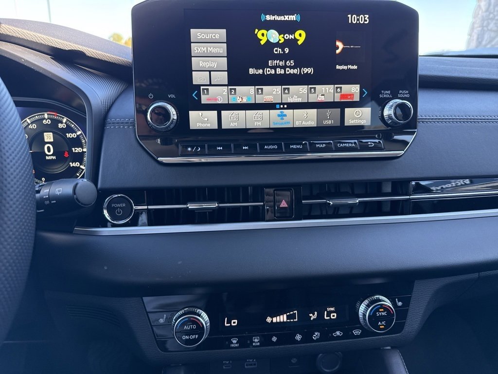 New 2025 Mitsubishi Outlander SE image 16