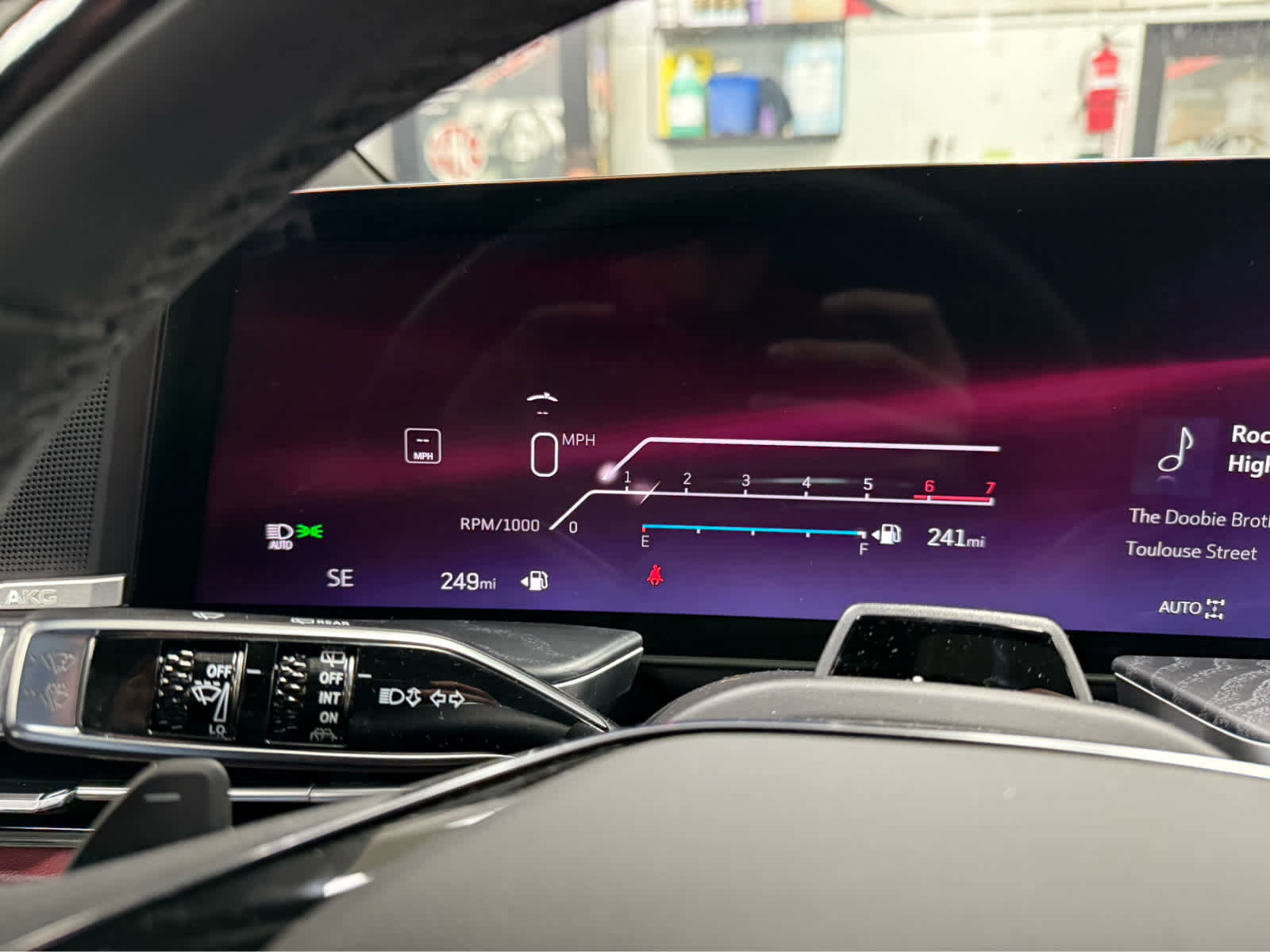 Used 2026 Cadillac Escalade Luxury w/ LPO, Floor Liner Package image 14