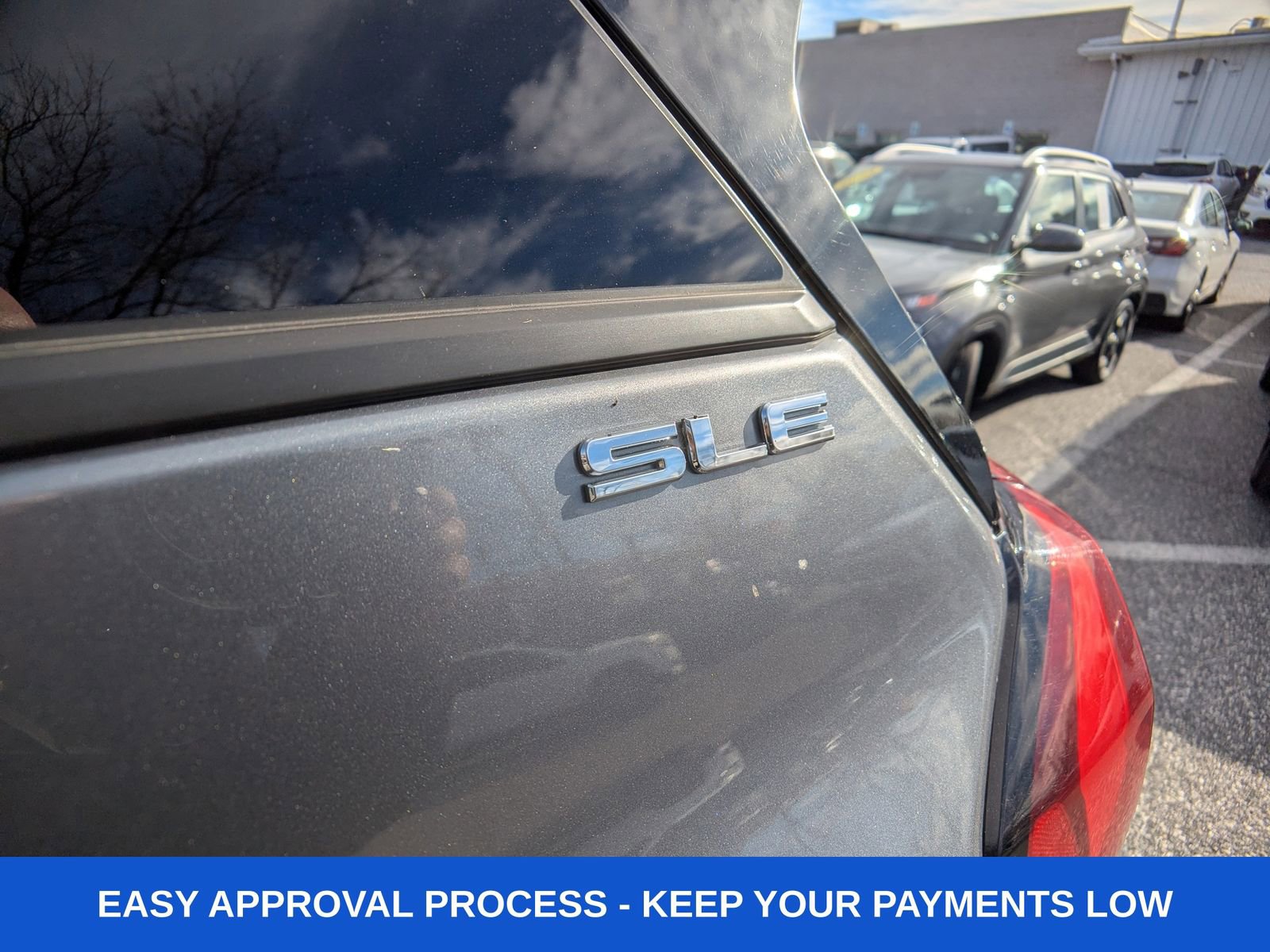 Used 2019 GMC Terrain SLE w/ Driver Convenience Package AWD/4WD image 18