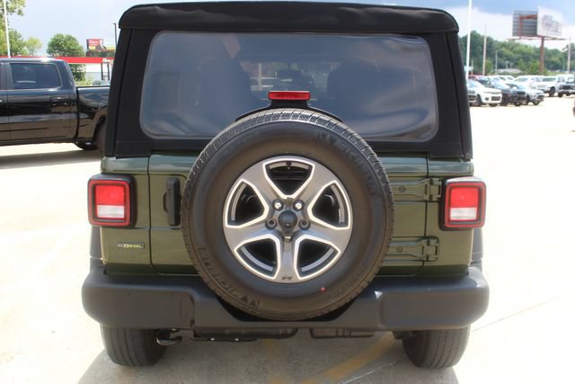 Used 2022 Jeep Wrangler Unlimited Sport AWD/4WD image 5
