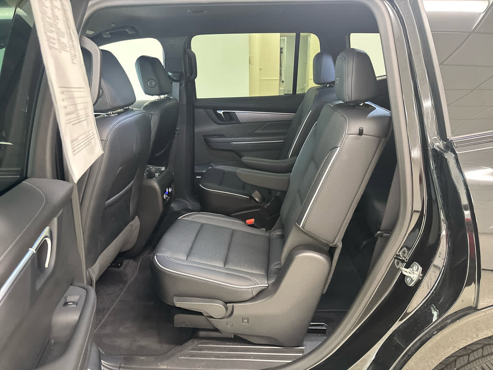 Used 2025 Buick Enclave Sport Touring w/ Power Package FWD image 19