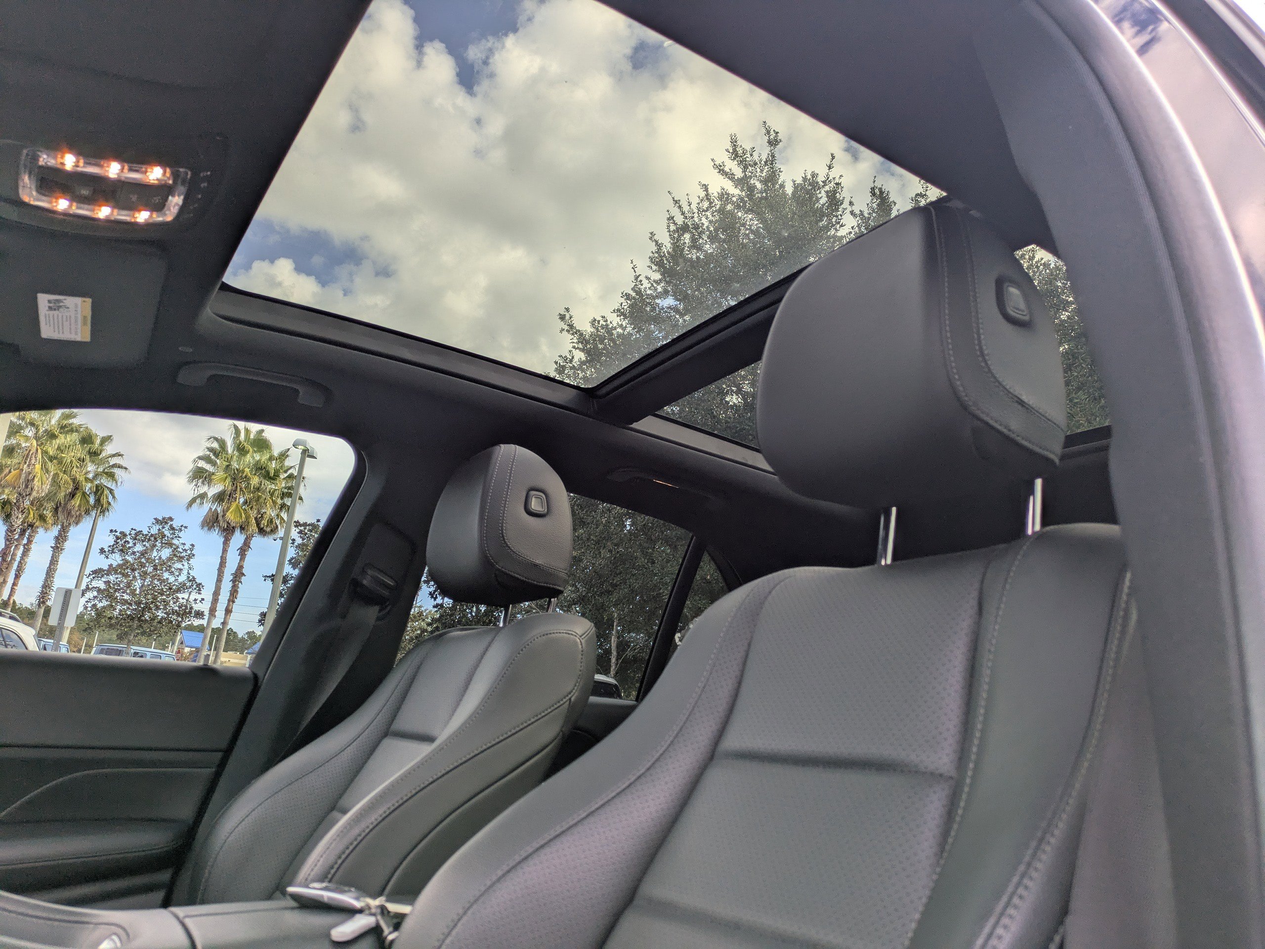 Used 2022 Mercedes-Benz GLE 350 image 4