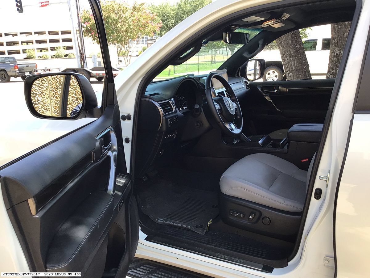 Used 2023 Lexus GX 460 w/ Black Line Special Edition AWD/4WD image 8