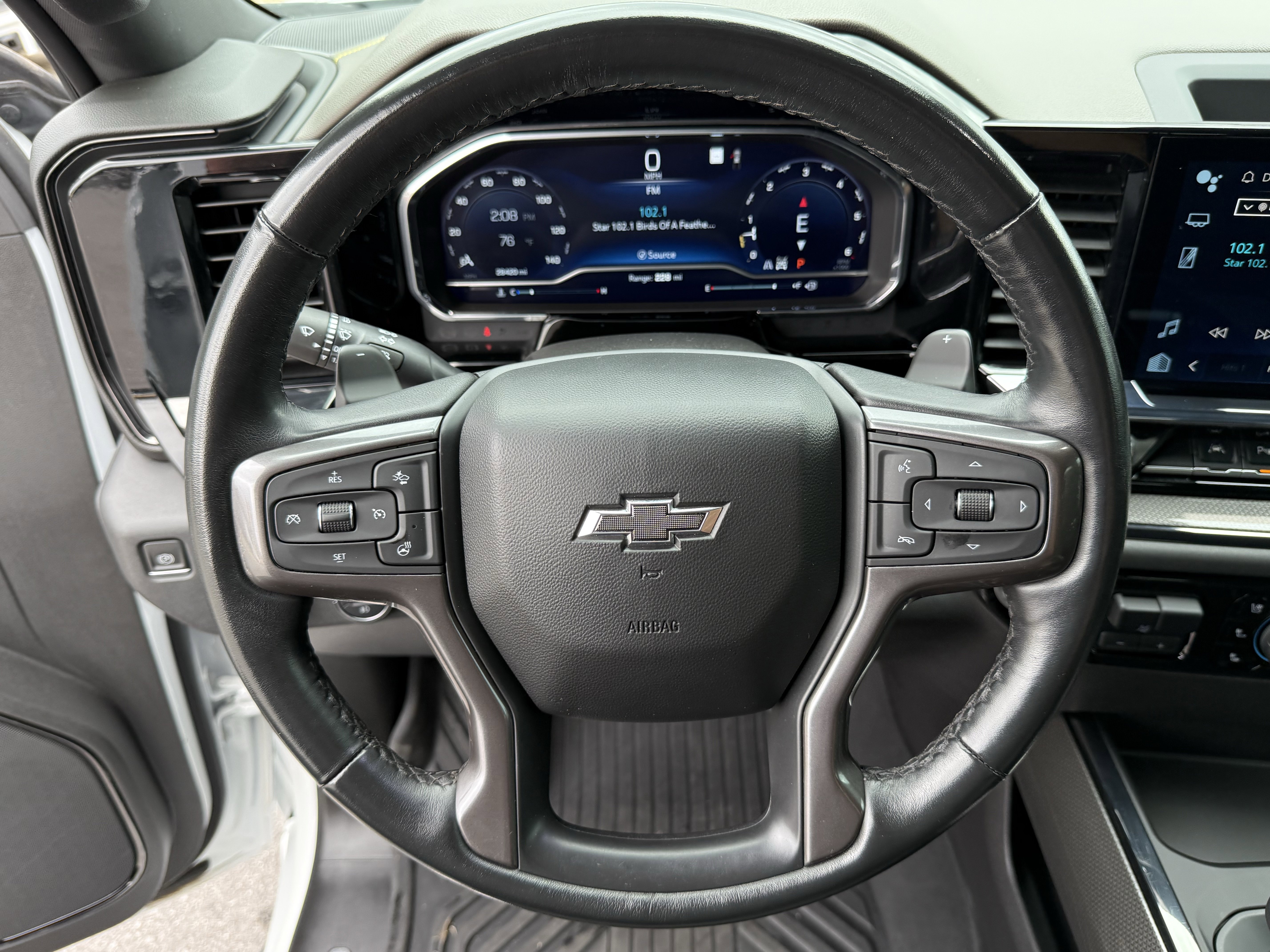 Used 2022 Chevrolet Silverado 1500 ZR2 w/ Technology Package image 21