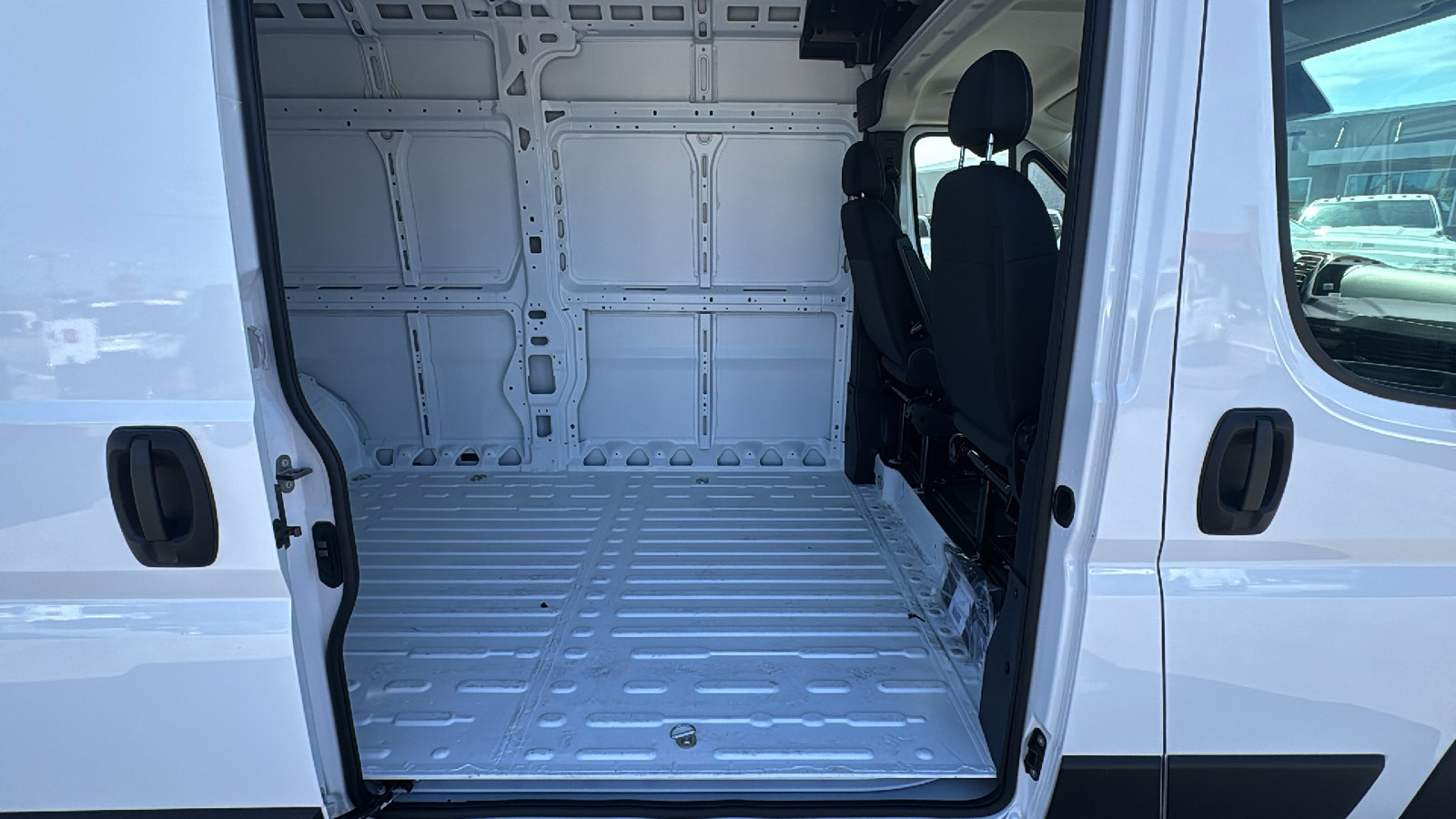 New 2026 RAM ProMaster 2500 w/ Convenience Group image 14