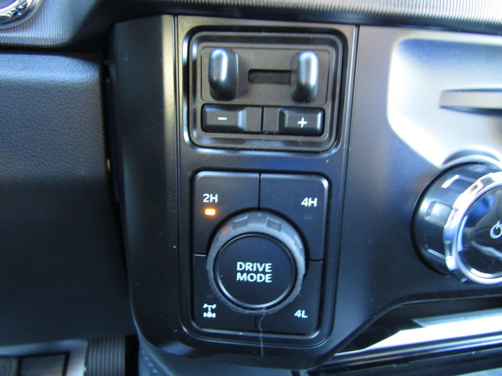 New 2026 Ford F250 Platinum w/ FX4 Off-Road Package image 37