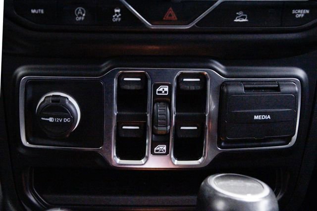 Used 2022 Jeep Gladiator Overland w/ Popular Equipment Package image 27