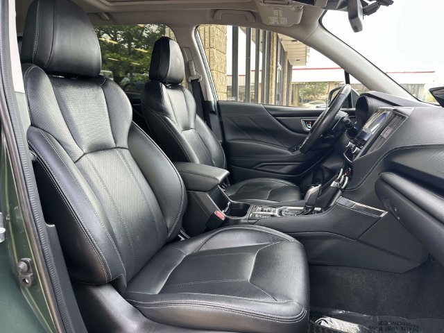 Used 2023 Subaru Forester Touring AWD/4WD image 12