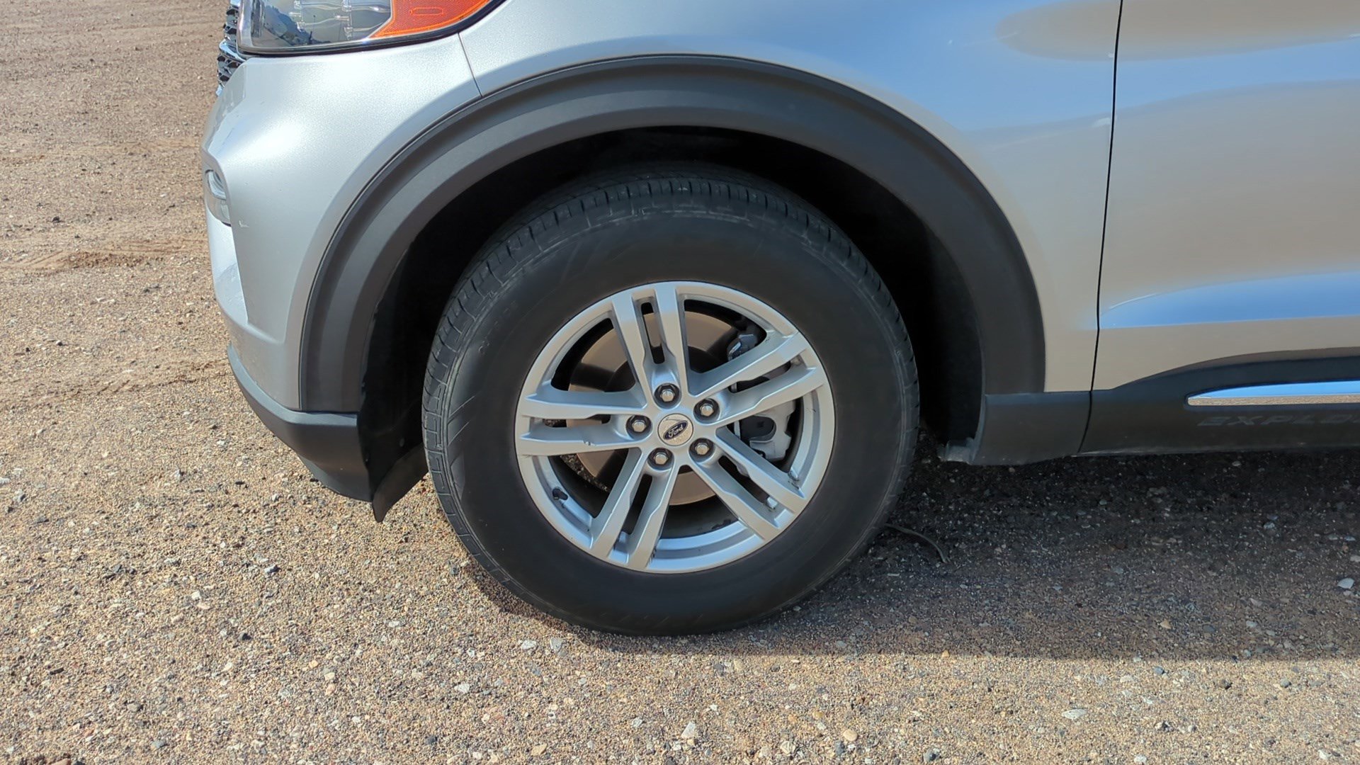 Used 2021 Ford Explorer XLT w/ Equipment Group 202A image 11