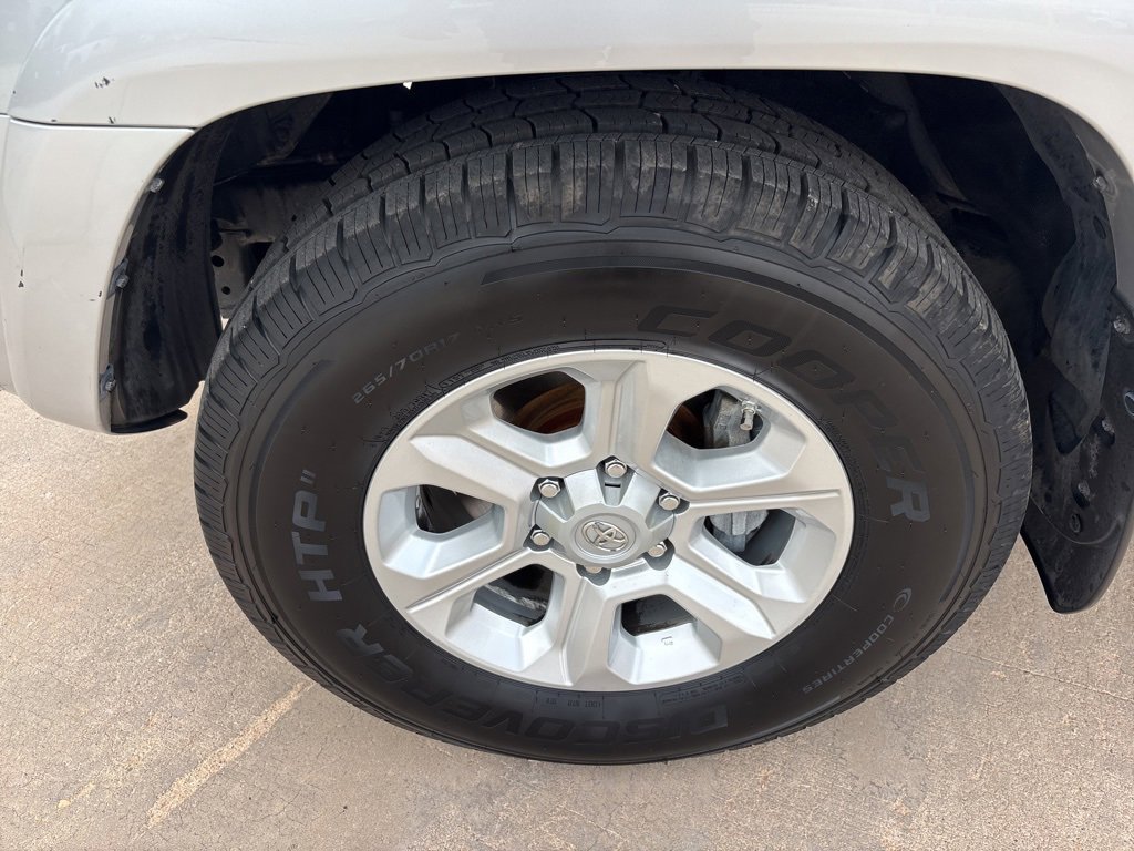 Used 2015 Toyota 4Runner image 9