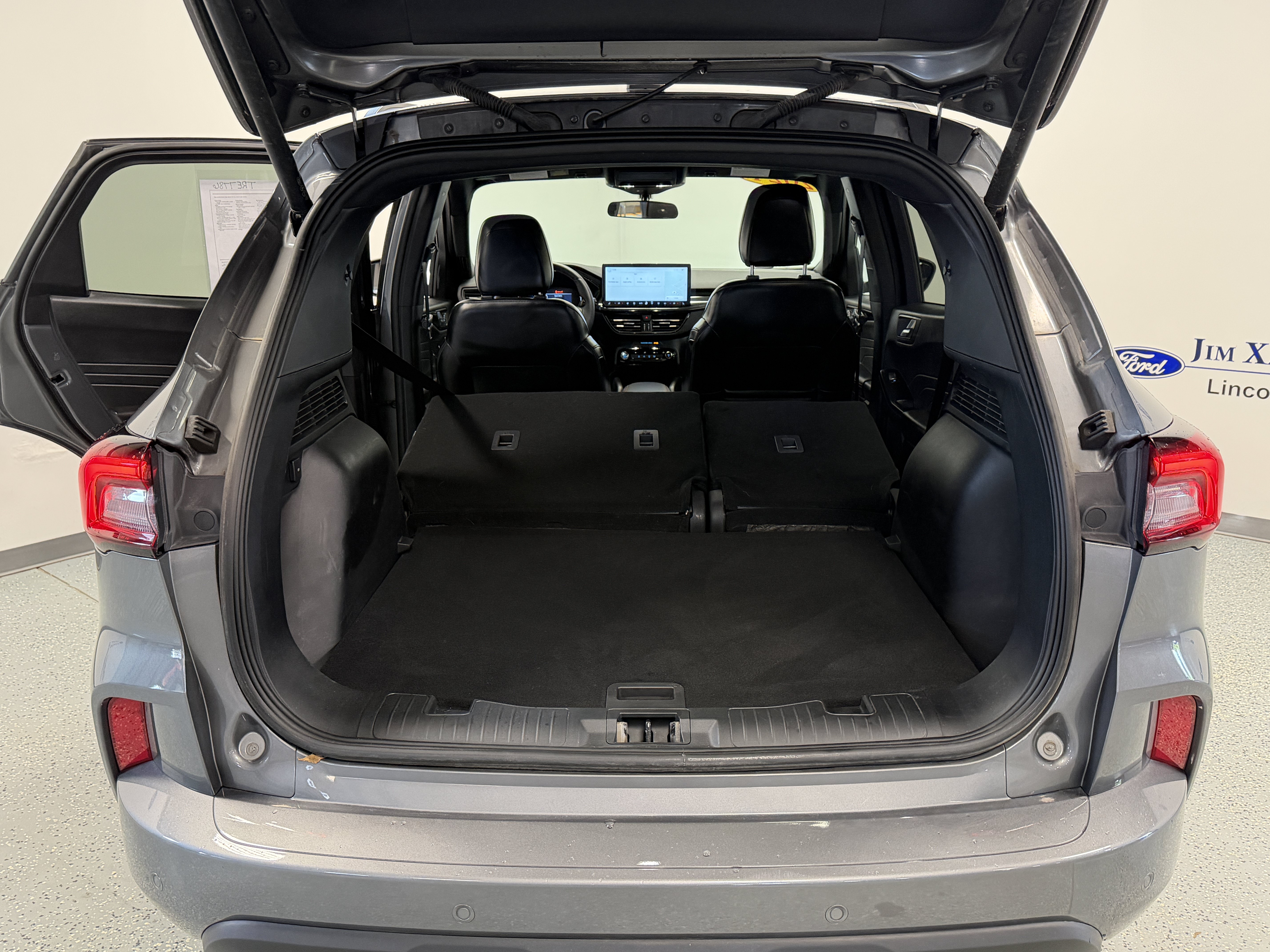 Used 2024 Ford Escape ST-Line w/ Tech Pack #1 AWD/4WD image 25
