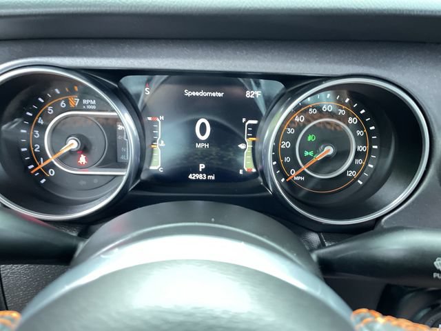 Used 2023 Jeep Gladiator Mojave w/ LED Lighting Group AWD/4WD image 12
