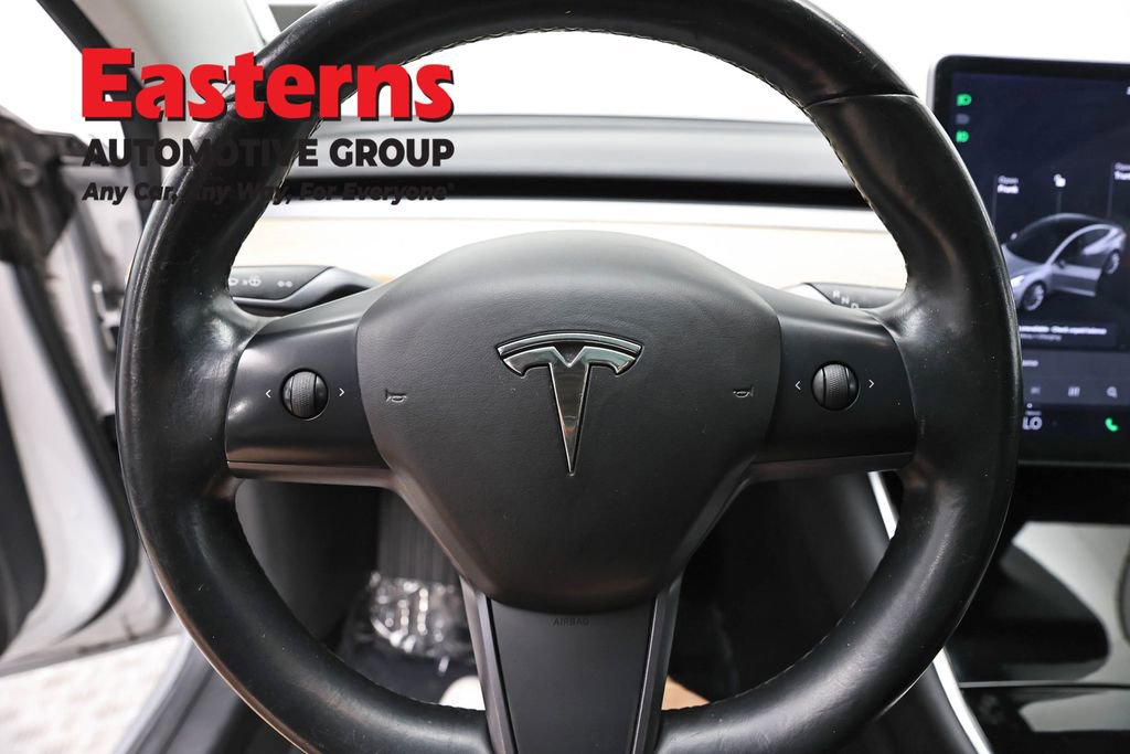 Used 2018 Tesla Model 3 Mid Range RWD image 10