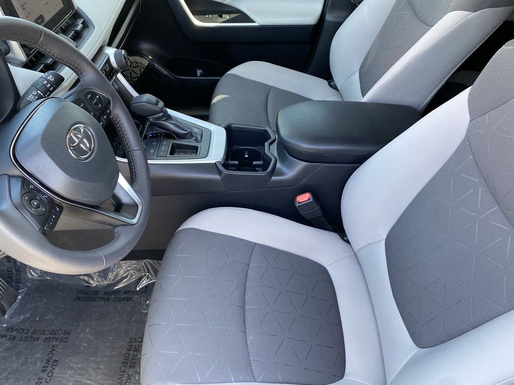 Certified 2025 Toyota RAV4 XLE w/ Convenience Package FWD image 22