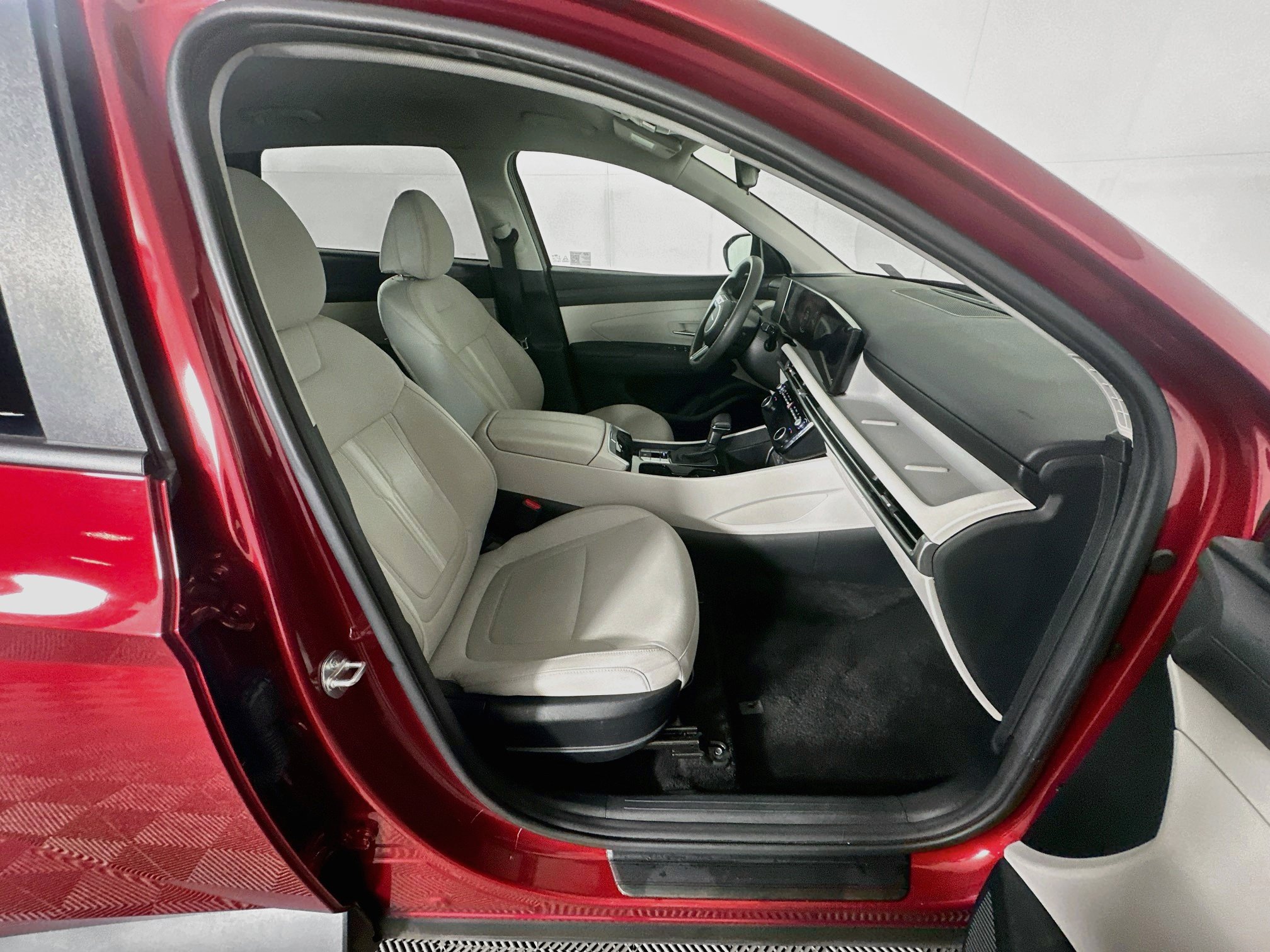 Used 2025 Hyundai Tucson SEL FWD image 30