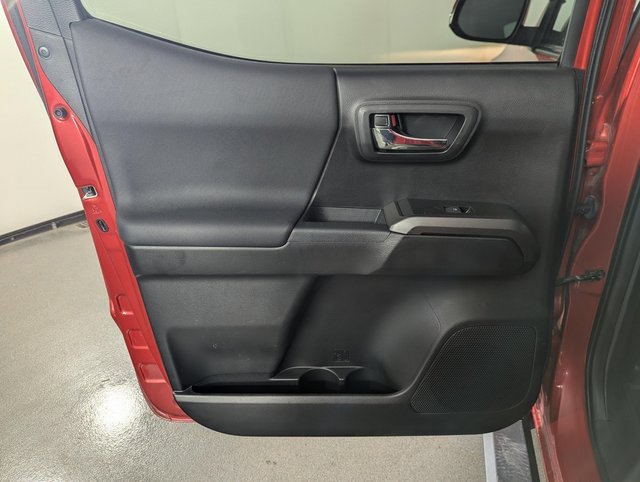 Used 2021 Toyota Tacoma TRD Sport image 22