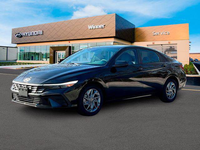 New 2025 Hyundai Elantra Hybrid FWD image 2