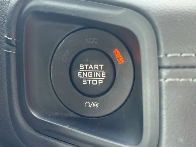 Used 2026 Jeep Wrangler Unlimited Sahara AWD/4WD image 29
