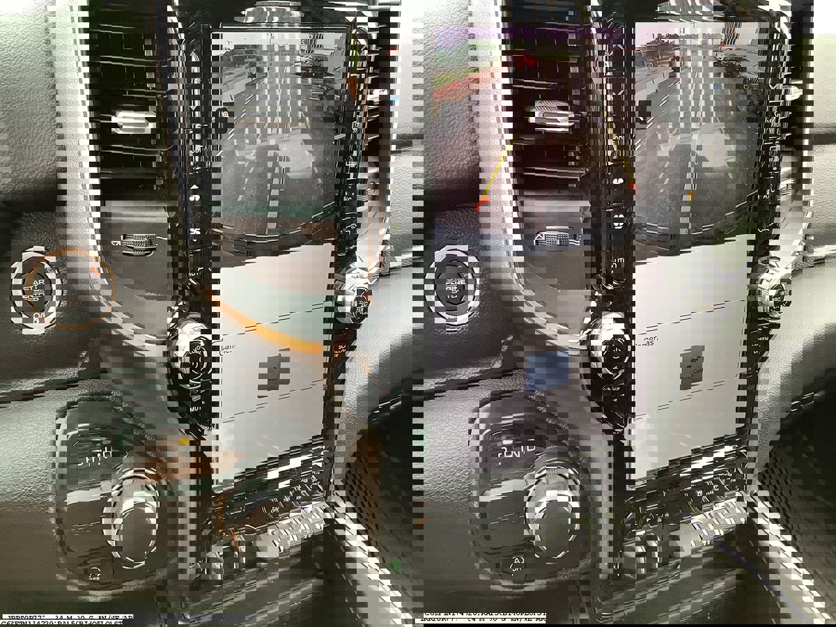 Used 2024 RAM 1500 Lone Star image 8