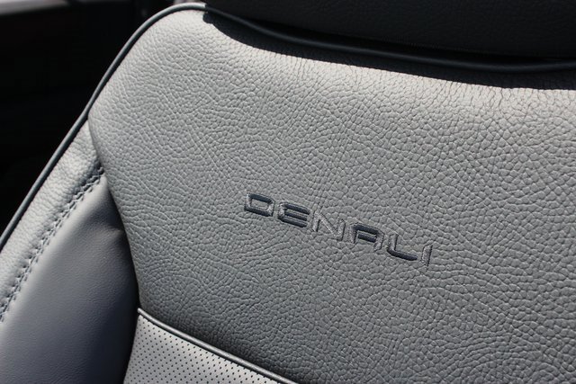 New 2025 GMC Yukon XL Denali w/ Sun & Power Step Package image 23