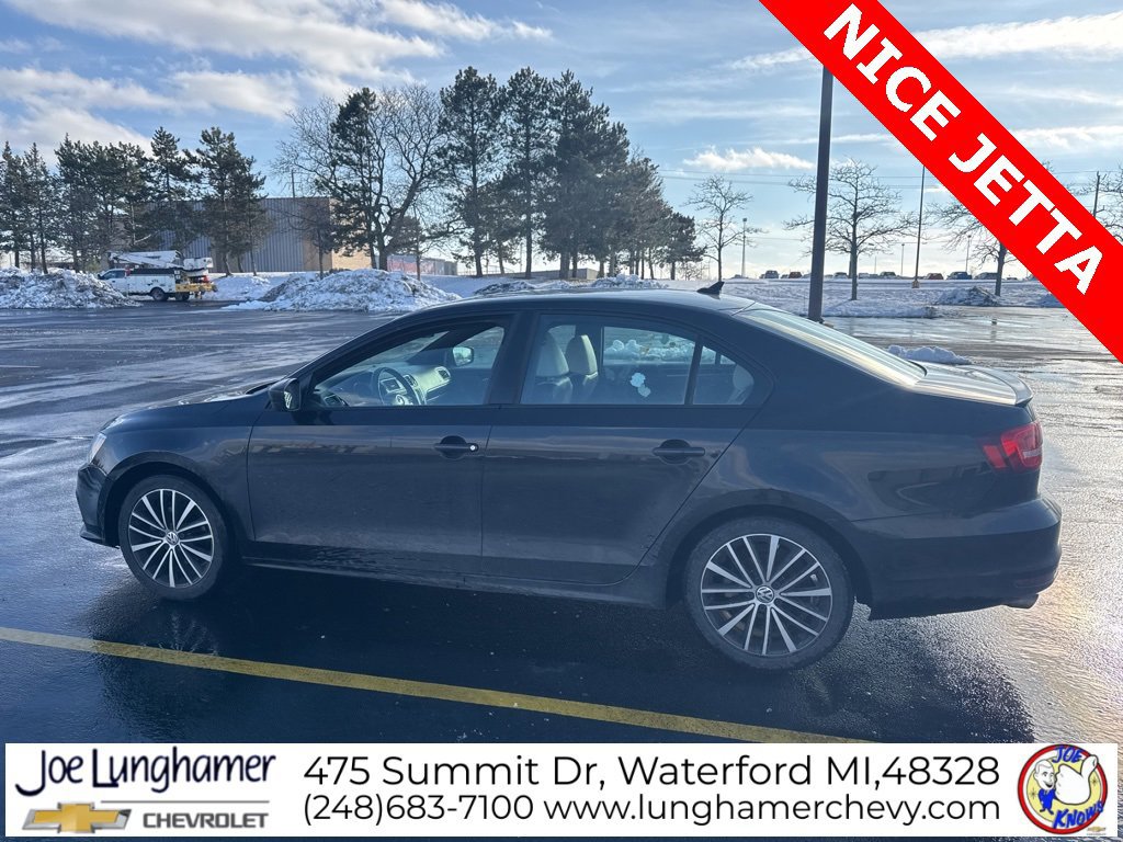 Used 2015 Volkswagen Jetta Sport image 3
