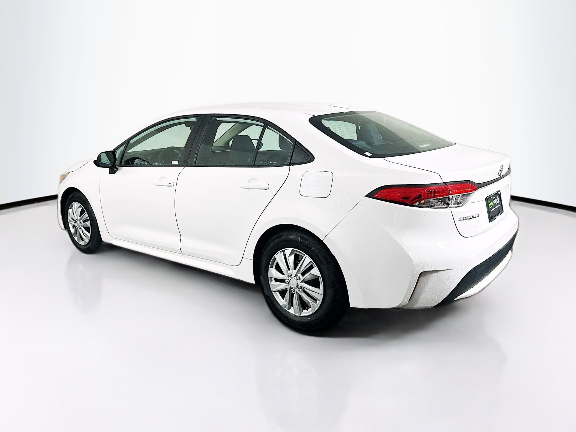 Used 2020 Toyota Corolla LE FWD image 5