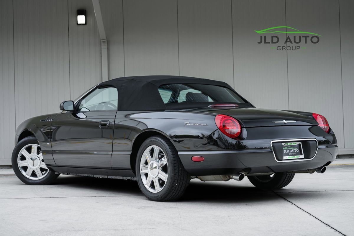 Used 2004 Ford Thunderbird Premium image 11