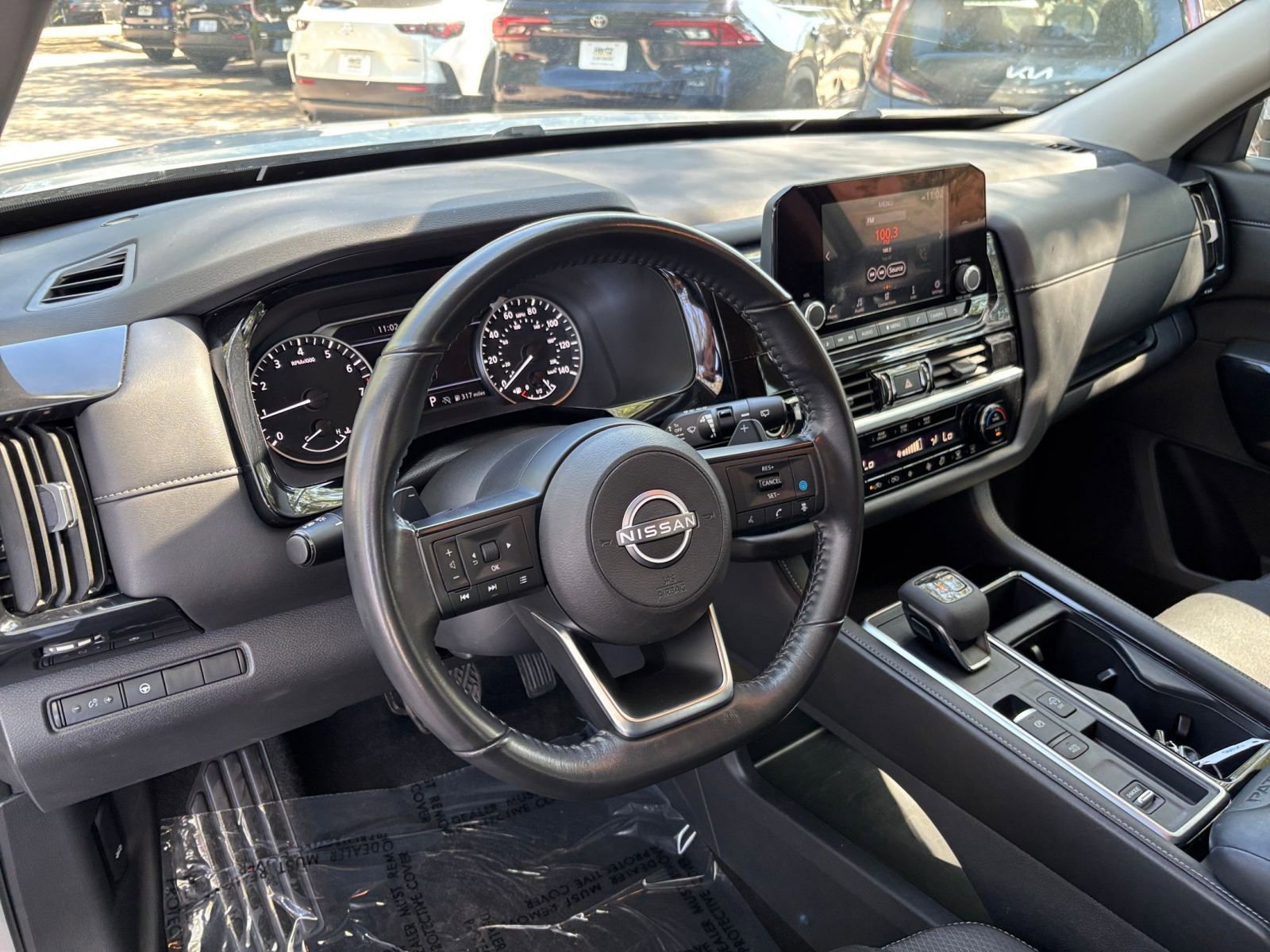 Used 2024 Nissan Pathfinder SV image 36