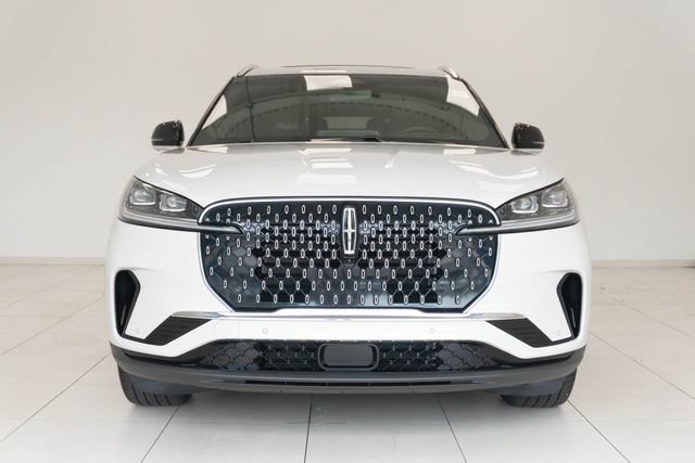 Used 2025 Lincoln Aviator Reserve w/ Illumination Package AWD/4WD image 6