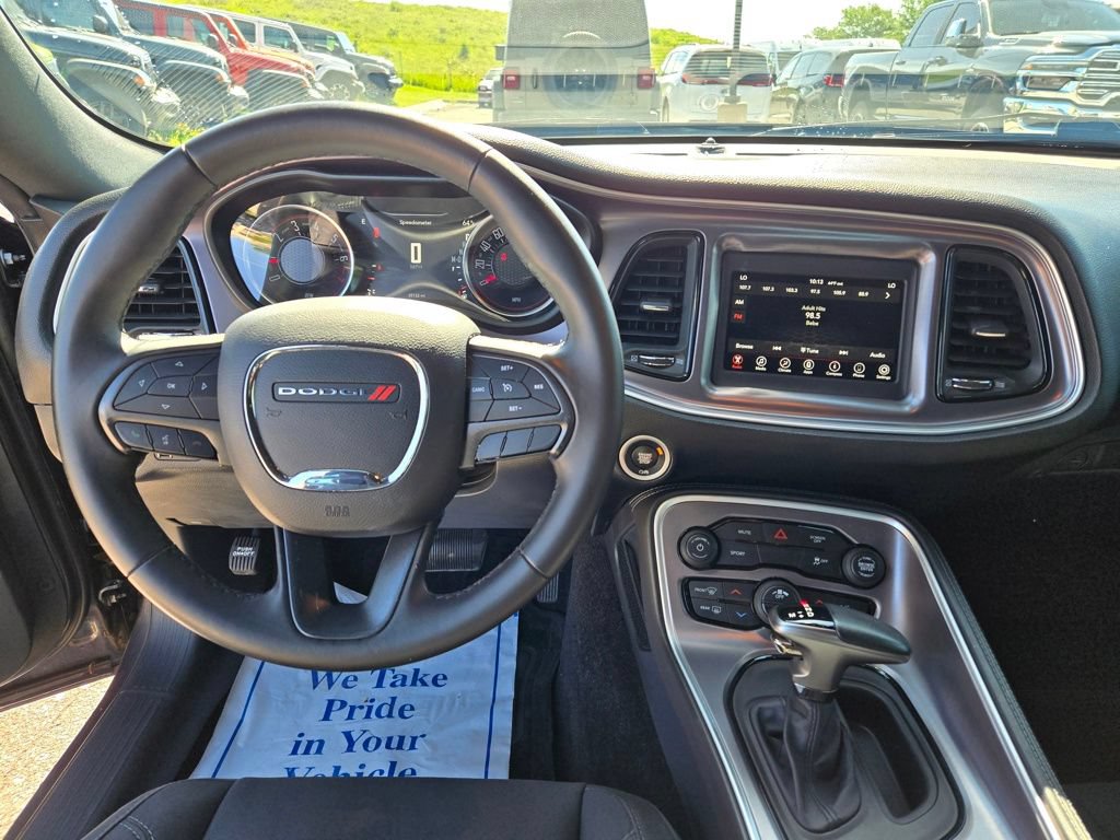 Used 2019 Dodge Challenger SXT RWD image 17