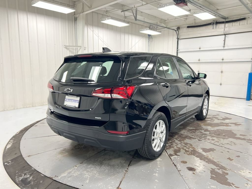 Used 2023 Chevrolet Equinox LS AWD/4WD image 11