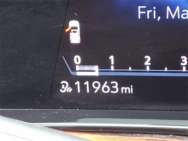 Used 2024 Cadillac Escalade Premium Luxury w/ Performance Package image 21