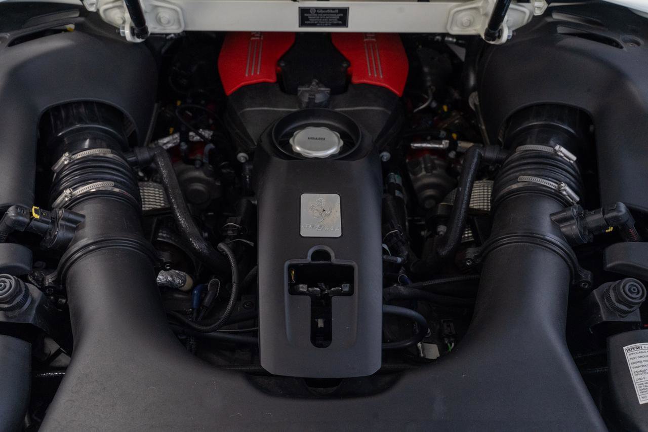 Used 2018 Ferrari 488 Spider RWD image 19