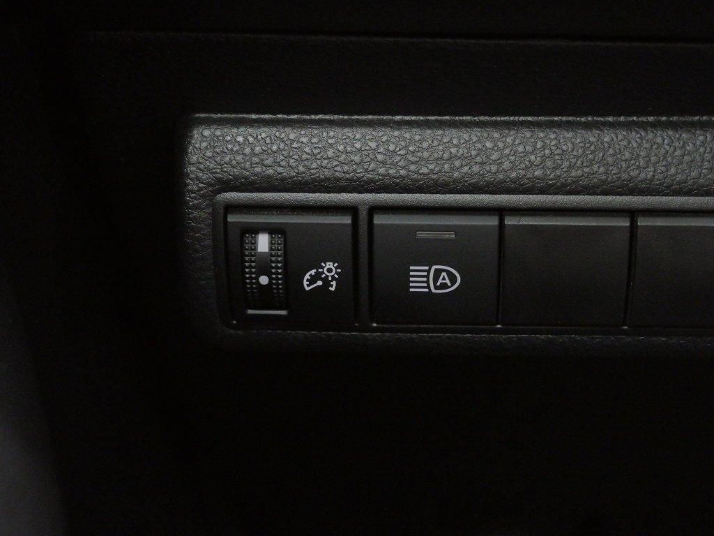 Used 2025 Toyota Corolla LE FWD image 20