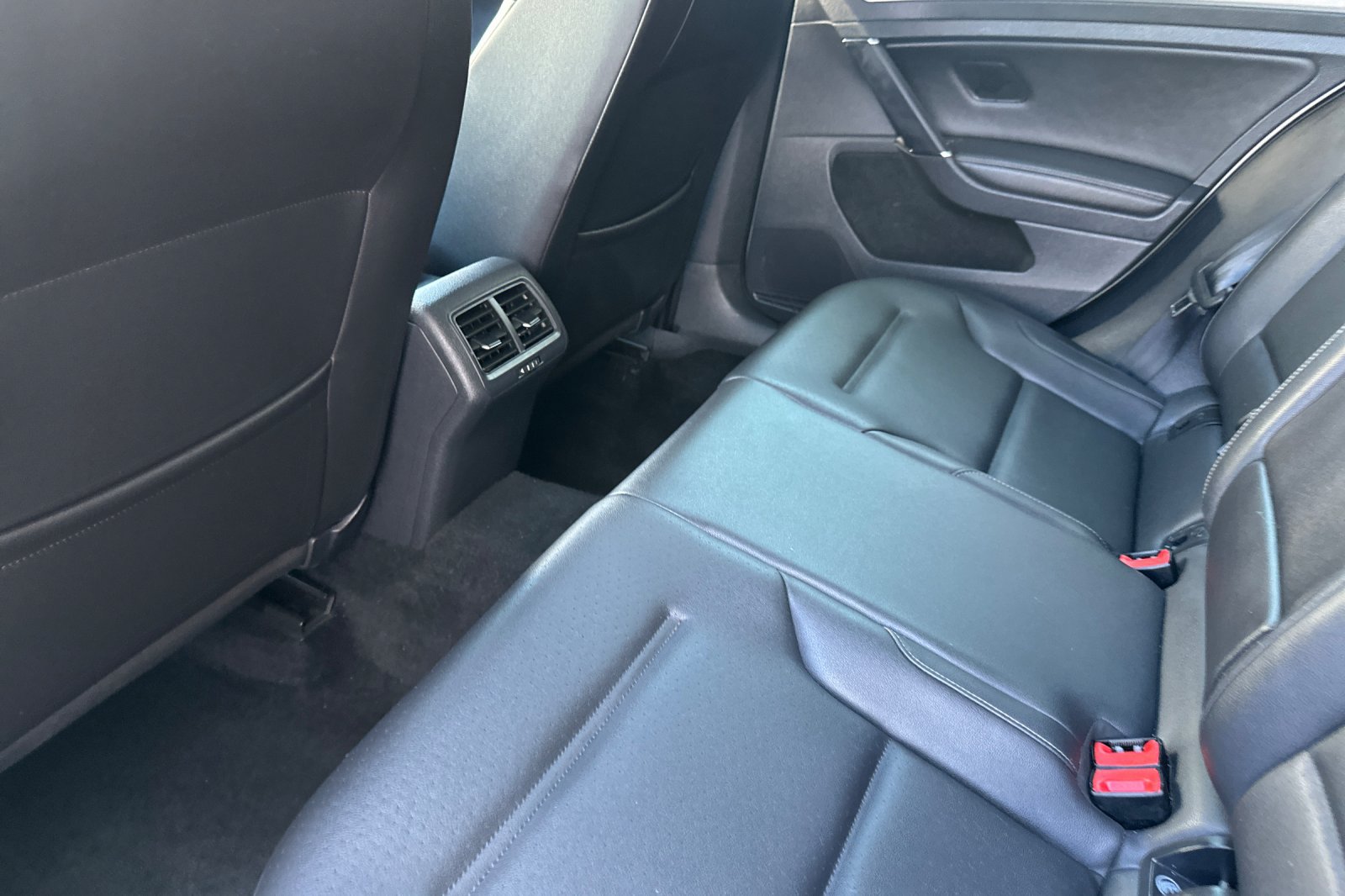 Used 2015 Volkswagen Golf TDI S FWD image 14